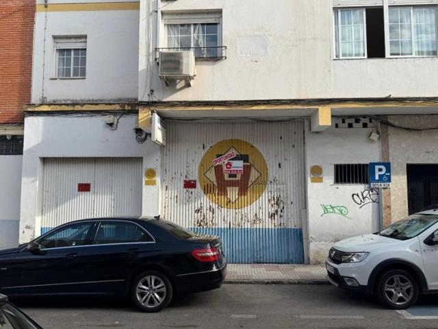 Nave industrial en venta en Mérida, San Luis - Albarregas photo 0