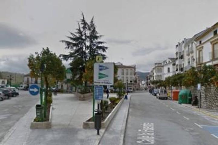 Casa en venta en Luque, Próxima a la plaza photo 0