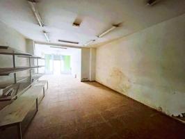 Local comercial en venta en Manises, Plaza Rafael Atard photo 0