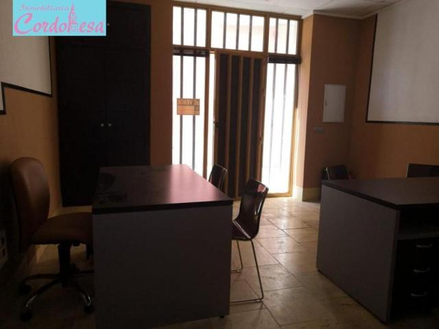 Local comercial en venta en Córdoba, Centro photo 0