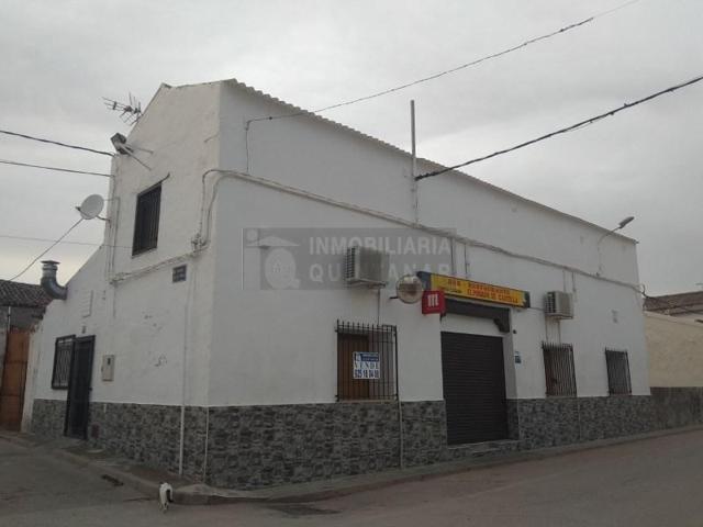 Local comercial en venta en Los Hinojosos photo 0