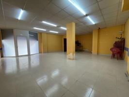 Local comercial en venta en Sant Boi de Llobregat photo 0