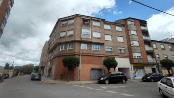 Piso en venta en Ponferrada, Barrio de los judios photo 0