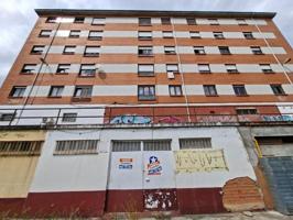 Local comercial en venta en Oviedo, HUCA-La Cadellada photo 0