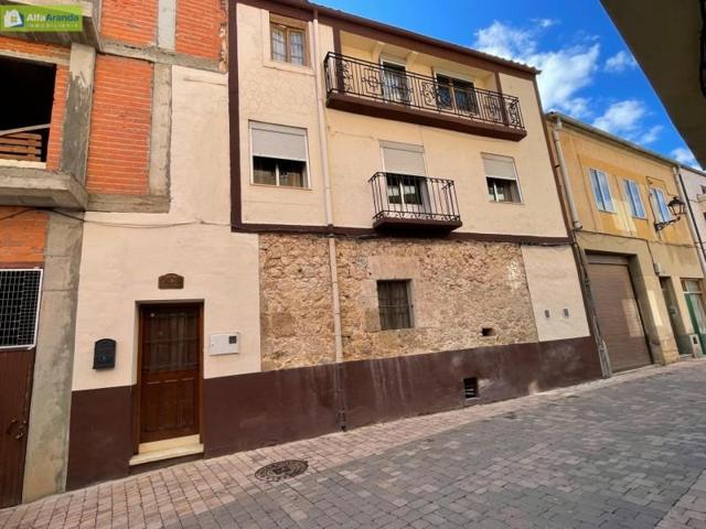 Casas de pueblo en venta en Roa, Roa photo 0