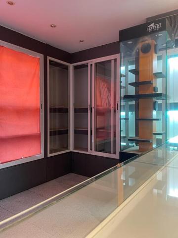 Local comercial en venta en Cornellà de Llobregat, Gavarra photo 0