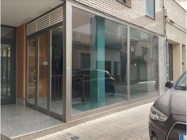Local comercial en venta en Calella photo 0