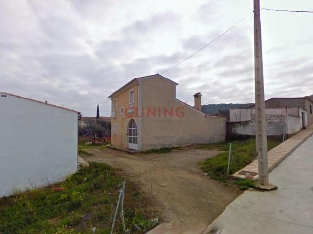 Casa en venta en Madroñera photo 0