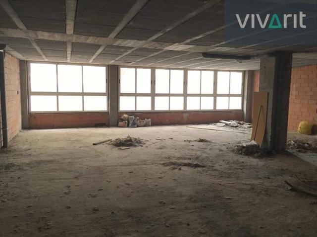 Local comercial en venta en Lugo photo 0