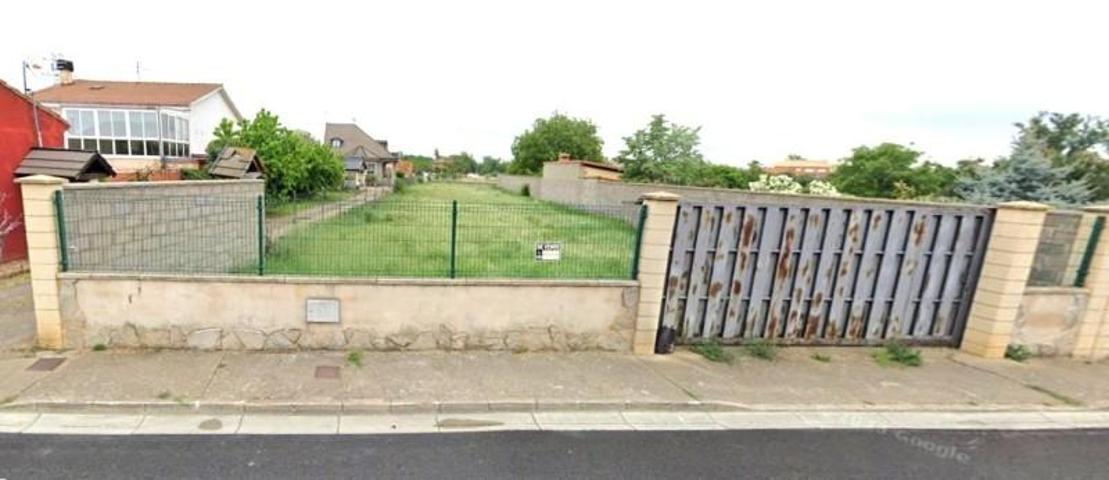 Terreno en venta en Onzonilla, Onzonilla photo 0