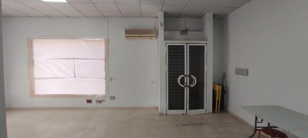 Local comercial en venta en Dos Hermanas, Centro - Doña Mercedes photo 0