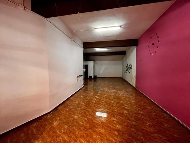 Local comercial en venta en Tavernes de la Valldigna, Tavernes de la Valldigna photo 0