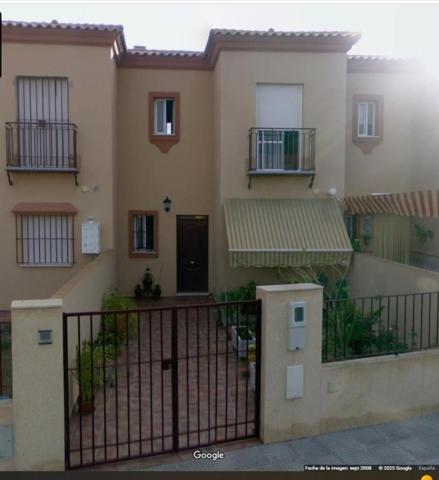 Adosada en venta en Burguillos, Avenida nueva chalet photo 0