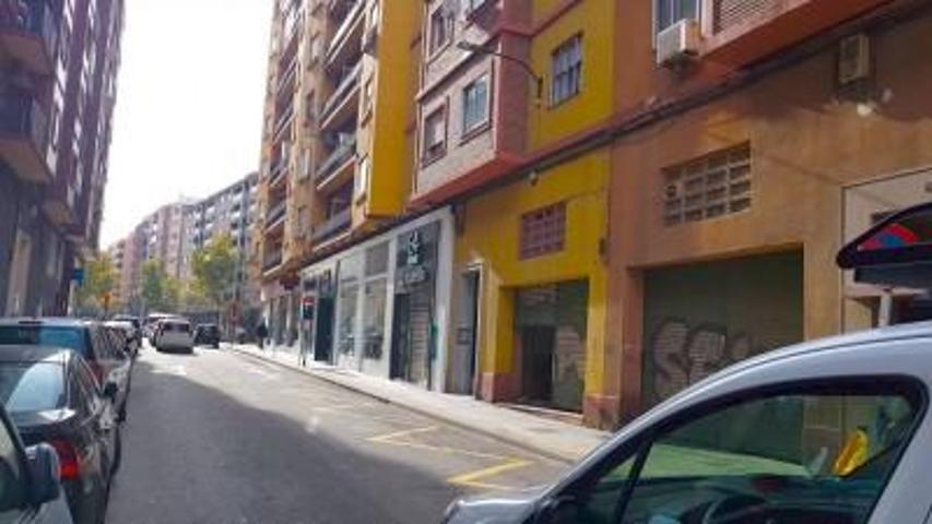 Local comercial en venta en Zaragoza, Delicias photo 0