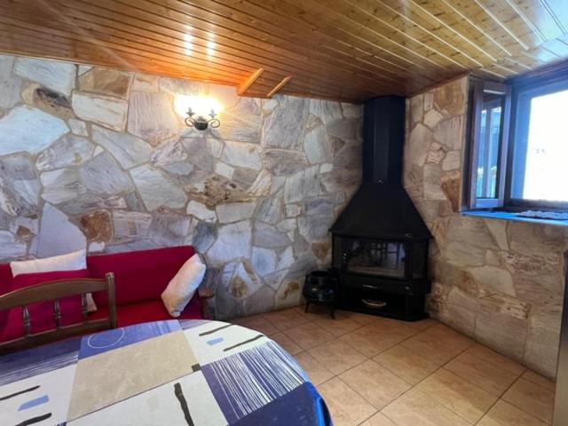 Casa en venta en Vilardevós, Moialde photo 0