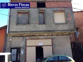 Casa con terreno en venta en Cacabelos, León - Cacabelos- centro photo 0