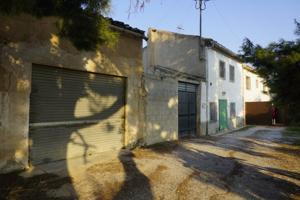 Casa con terreno en venta en Petrer, Les Pedreres photo 0