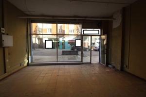 Local comercial en venta en Oviedo, Pumarin photo 0