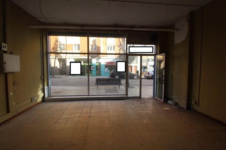 Local comercial en venta en Oviedo, Pumarin photo 0