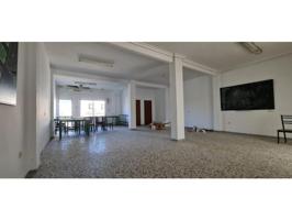 Local comercial en venta en El Viso photo 0