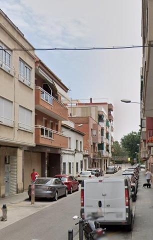 Local comercial en venta en Cornellà de Llobregat, Gavarra photo 0