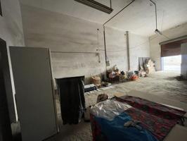 Local comercial en venta en Sant Boi de Llobregat photo 0