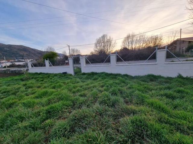 Terreno en venta en Navaluenga photo 0