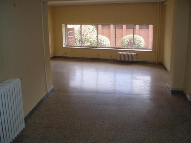 Local comercial en venta en Valladolid, Plaza España photo 0