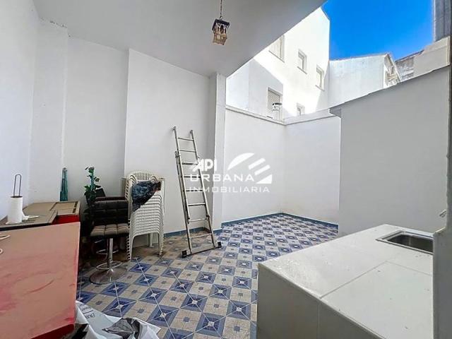 Local comercial en venta en Lucena, SEMICENTRO photo 0