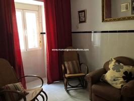 Chalet en venta en Lucena photo 0