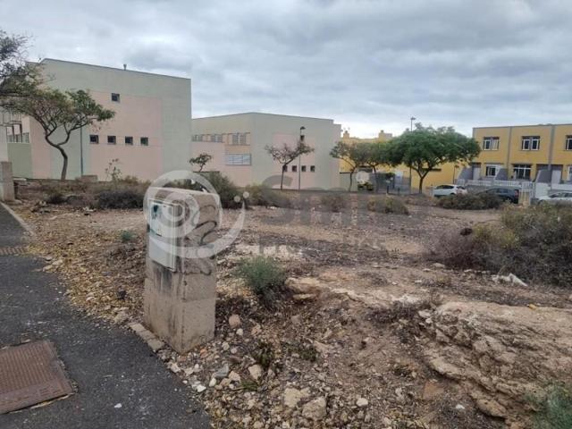 Terreno en venta en Granadilla de Abona, Calle el roque del Este, 2, 38611 photo 0