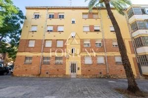Piso en venta en Reus, Mestral photo 0