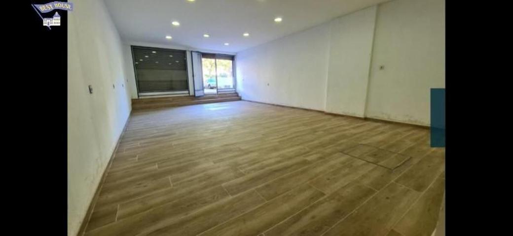 Local comercial en venta en Ripollet, Centre photo 0