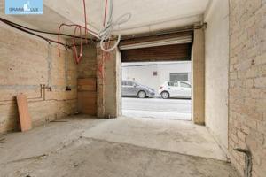 Local comercial en venta en Granada, Arabial photo 0