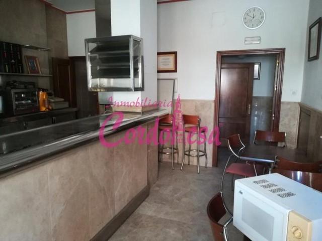 Local comercial en venta en Córdoba, Centro photo 0