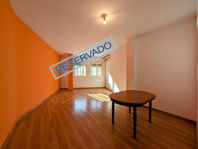Piso en venta en Loja, Avda. Andalucia photo 0