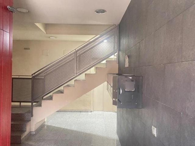 Piso en venta en Rubí, Mercat photo 0