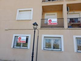 Piso en venta en Coria photo 0