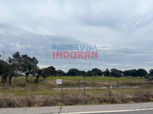 Chalet en venta en Navalmoral de la Mata photo 0