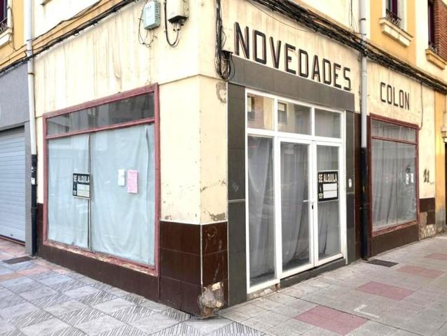 Local comercial en venta en León, Centro photo 0