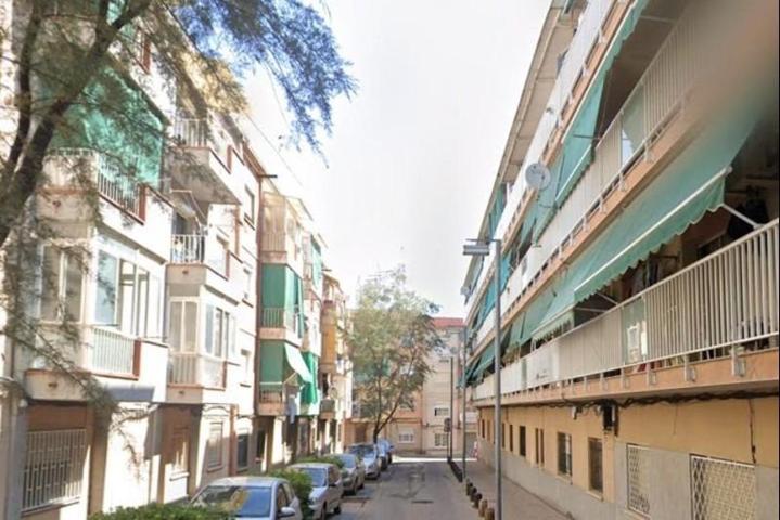 Planta baja en venta en Sant Boi de Llobregat, Vinyets photo 0