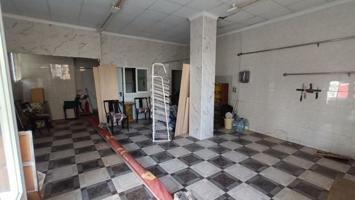 Local comercial en venta en Elche, Carrus photo 0