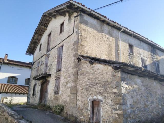 Casa con terreno en venta en Erro, Bizkarreta-gerendiain photo 0