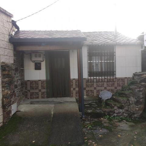 Casa con terreno en venta en Castropodame, Iglesia photo 0