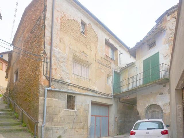 Casa en venta en Olvena photo 0
