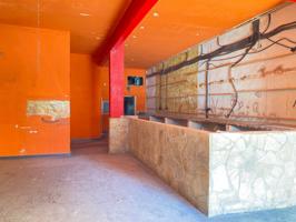 Local comercial en venta en Tordera, San andres photo 0