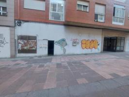 Local comercial en venta en Ponferrada, Alta photo 0