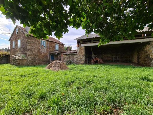 Casa en venta en Touro photo 0