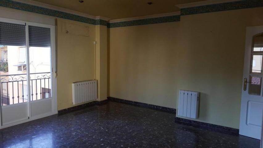 Piso en venta en Bailén, Bailen photo 0