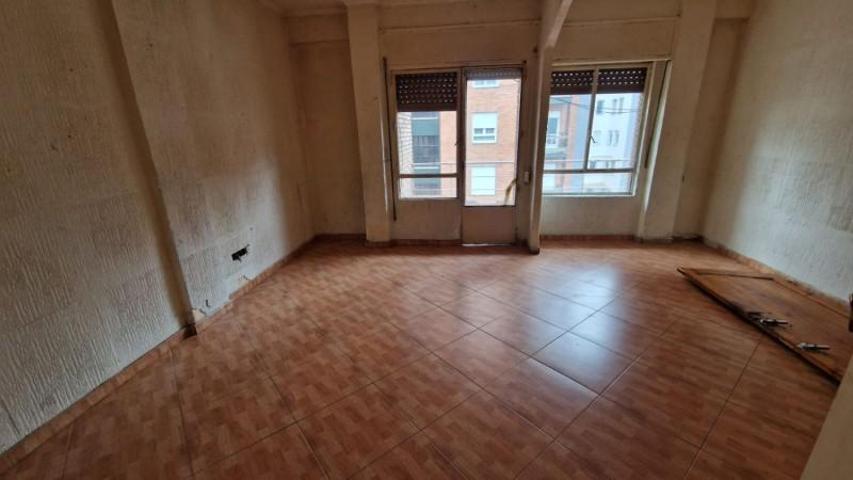 Apartamento en venta en León, Fernandez Ladreda photo 0